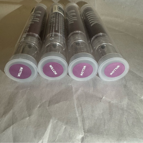 4 x MILK lip - Picture 2 of 3